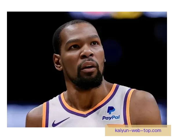 杜兰特三节高效砍下25分火箭五连胜轻取爵士阿门误伤小史密斯引关注